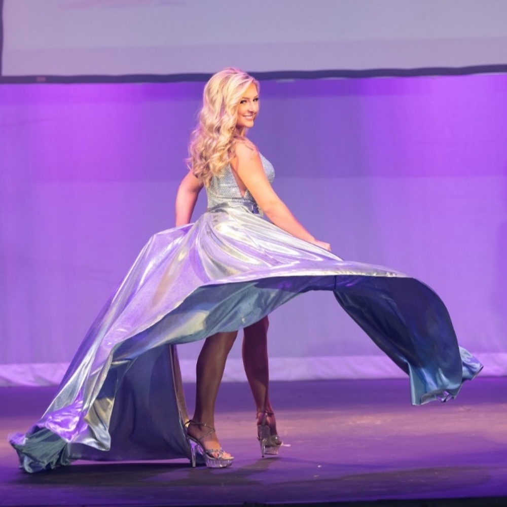 Fun Fashion - Picture 3 of 3